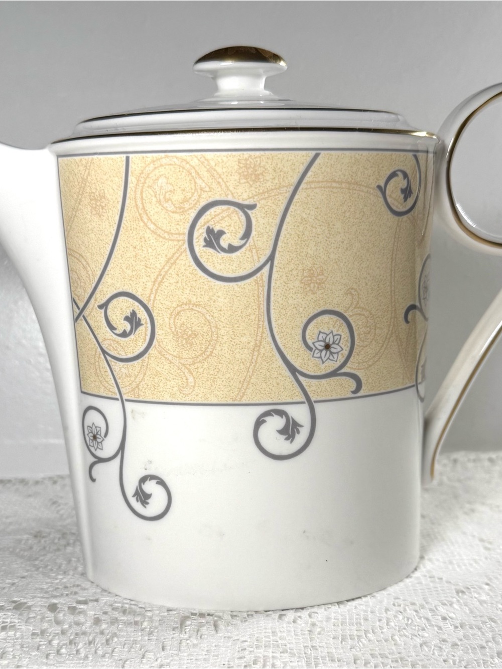 Wedgwood Cream and Gold Floral Scroll Lidded Teapot